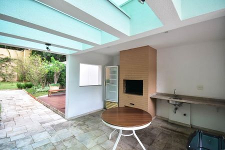 Apartamento para alugar com 198m², 3 quartos e 3 vagas Apartamento para alugar com 198m², 3 quartos e 3 vagasChurrasqueira