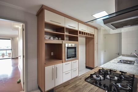 Apartamento para alugar com 198m², 3 quartos e 3 vagas Apartamento para alugar com 198m², 3 quartos e 3 vagasCozinha