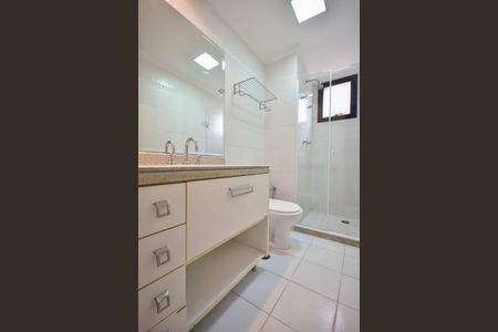 Apartamento para alugar com 198m², 3 quartos e 3 vagas Apartamento para alugar com 198m², 3 quartos e 3 vagasBanheiro Suíte 2
