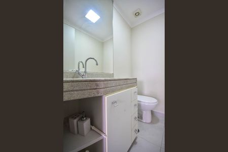 Apartamento para alugar com 198m², 3 quartos e 3 vagas Apartamento para alugar com 198m², 3 quartos e 3 vagasLavabo