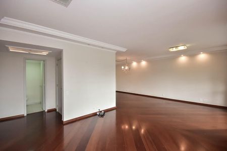 Apartamento para alugar com 198m², 3 quartos e 3 vagas Apartamento para alugar com 198m², 3 quartos e 3 vagasSala