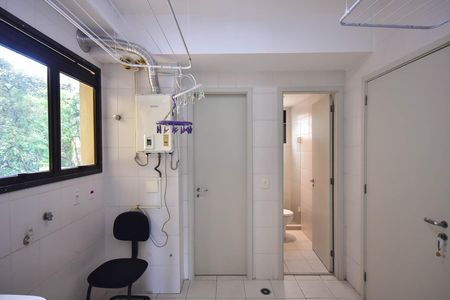 Apartamento para alugar com 198m², 3 quartos e 3 vagas Apartamento para alugar com 198m², 3 quartos e 3 vagasÁrea de Serviço