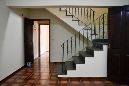 Casa à venda com 125m², 3 quartos e 2 vagas Casa à venda com 125m², 3 quartos e 2 vagasSala