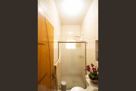 Casa à venda com 240m², 2 quartos e 4 vagas Casa à venda com 240m², 2 quartos e 4 vagasBanheiro Social