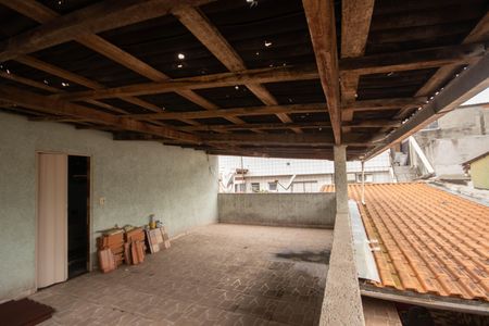 Casa à venda com 240m², 2 quartos e 4 vagas Casa à venda com 240m², 2 quartos e 4 vagasQuintal