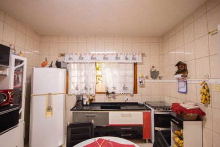 Casa à venda com 240m², 2 quartos e 4 vagas Casa à venda com 240m², 2 quartos e 4 vagasCozinha