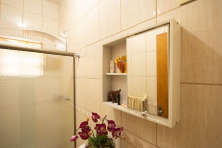 Casa à venda com 240m², 2 quartos e 4 vagas Casa à venda com 240m², 2 quartos e 4 vagasBanheiro Social