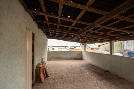 Casa à venda com 240m², 2 quartos e 4 vagas Casa à venda com 240m², 2 quartos e 4 vagasQuintal