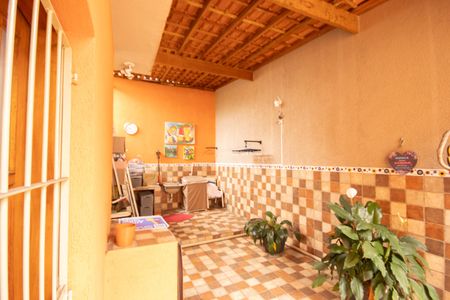 Casa à venda com 240m², 2 quartos e 4 vagas Casa à venda com 240m², 2 quartos e 4 vagasÁrea de Serviço