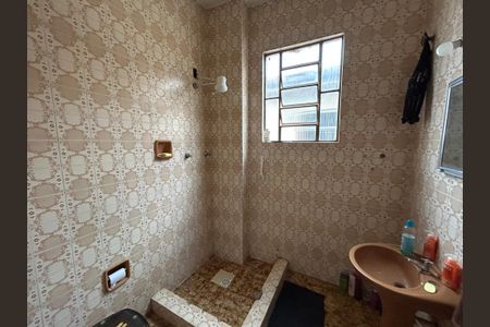 Apartamento à venda com 85m², 2 quartos e 2 vagasBanheiro