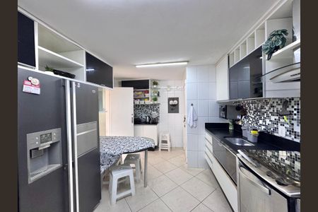Apartamento à venda com 645m², 4 quartos e 3 vagasCozinha 1 