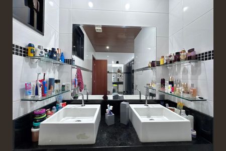 Apartamento à venda com 645m², 4 quartos e 3 vagasBanheiro Social 2