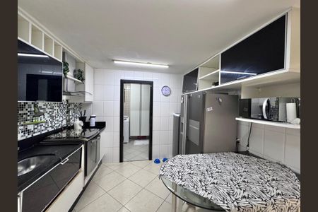 Apartamento à venda com 645m², 4 quartos e 3 vagasCozinha 1 