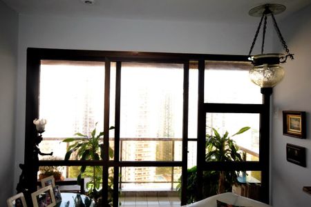 Apartamento à venda com 204m², 2 quartos e 3 vagasSala