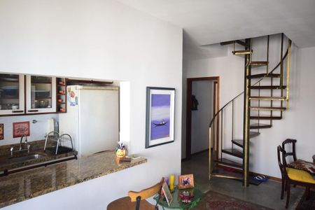 Apartamento à venda com 204m², 2 quartos e 3 vagasSala