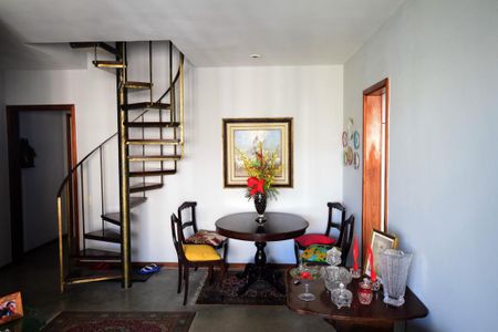 Apartamento à venda com 204m², 2 quartos e 3 vagasSala