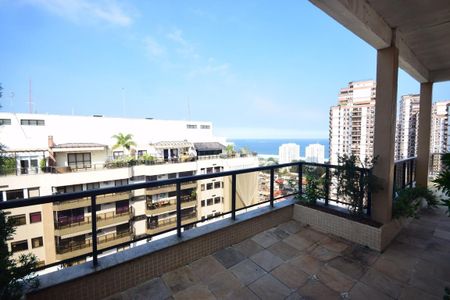 Apartamento à venda com 204m², 2 quartos e 3 vagasTerraço