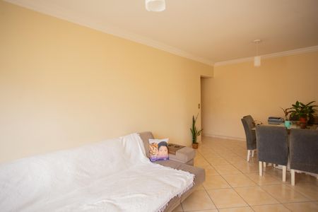Apartamento para alugar com 74m², 2 quartos e 1 vagaSala