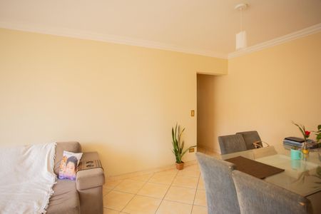 Apartamento para alugar com 74m², 2 quartos e 1 vagaSala