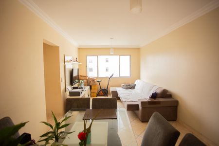 Apartamento para alugar com 74m², 2 quartos e 1 vagaSala