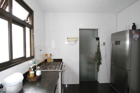 Apartamento à venda com 144m², 4 quartos e 3 vagasCozinha