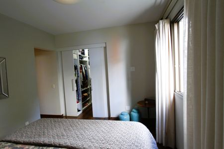 Apartamento à venda com 144m², 4 quartos e 3 vagasQuarto 4 - Suíte