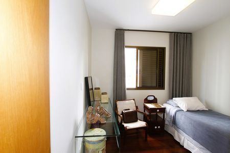 Apartamento à venda com 144m², 4 quartos e 3 vagasQuarto 3