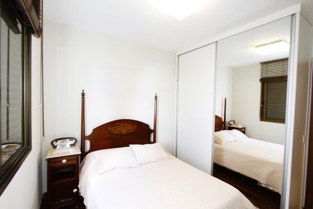 Apartamento à venda com 144m², 4 quartos e 3 vagasQuarto 1