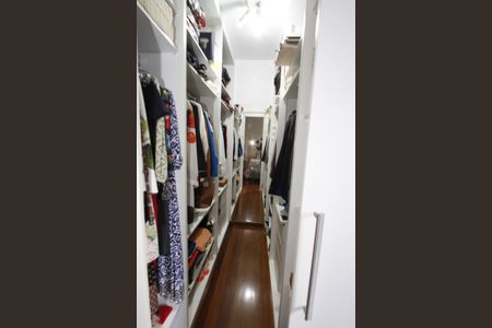 Apartamento à venda com 144m², 4 quartos e 3 vagasCloset da suíte