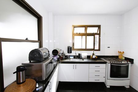 Apartamento à venda com 144m², 4 quartos e 3 vagasCozinha