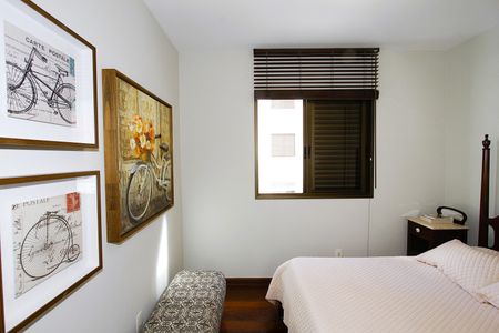 Apartamento à venda com 144m², 4 quartos e 3 vagasQuarto 1