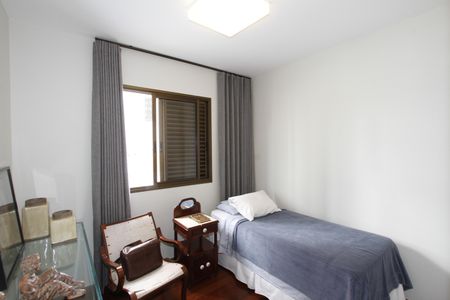 Apartamento à venda com 144m², 4 quartos e 3 vagasQuarto 3