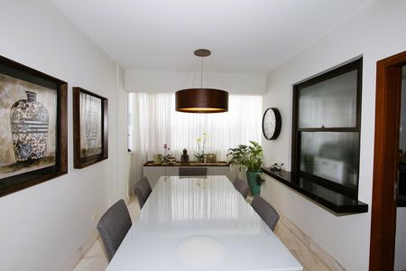 Apartamento à venda com 144m², 4 quartos e 3 vagasSala de Jantar