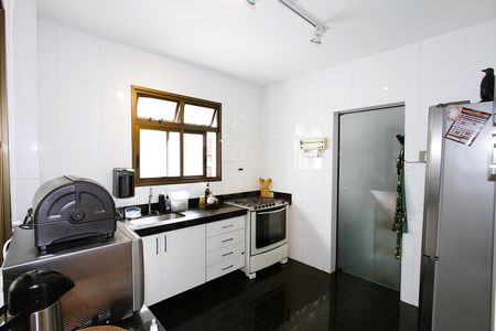 Apartamento à venda com 144m², 4 quartos e 3 vagasCozinha - Armários