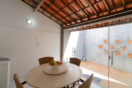 Casa à venda com 350m², 3 quartos e 4 vagas Casa à venda com 350m², 3 quartos e 4 vagasÁrea de Serviço
