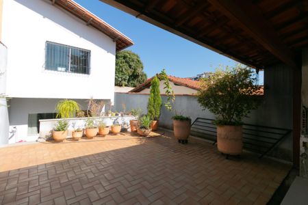 Casa à venda com 350m², 3 quartos e 4 vagas Casa à venda com 350m², 3 quartos e 4 vagasÁrea Gourmet