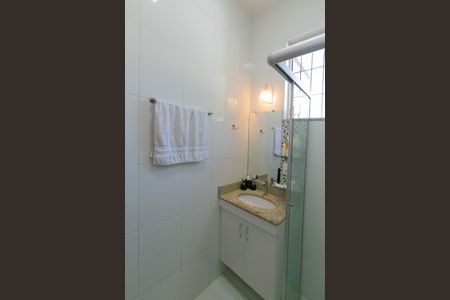 Casa à venda com 350m², 3 quartos e 4 vagas Casa à venda com 350m², 3 quartos e 4 vagasBanheiro Social