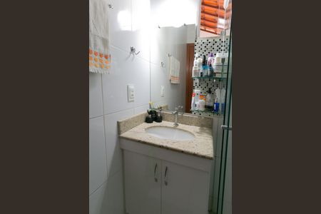 Casa à venda com 350m², 3 quartos e 4 vagas Casa à venda com 350m², 3 quartos e 4 vagasBanheiro 2