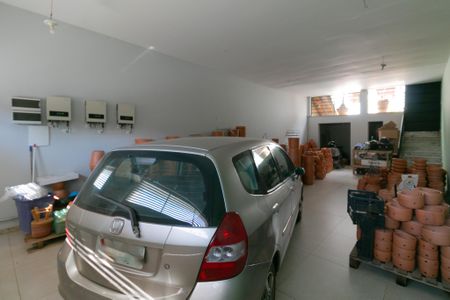 Casa à venda com 350m², 3 quartos e 4 vagas Casa à venda com 350m², 3 quartos e 4 vagasQuintal