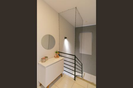 Casa à venda com 350m², 3 quartos e 4 vagas Casa à venda com 350m², 3 quartos e 4 vagasHall