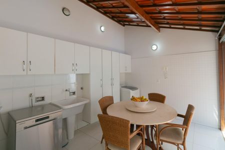 Casa à venda com 350m², 3 quartos e 4 vagas Casa à venda com 350m², 3 quartos e 4 vagasÁrea de Serviço