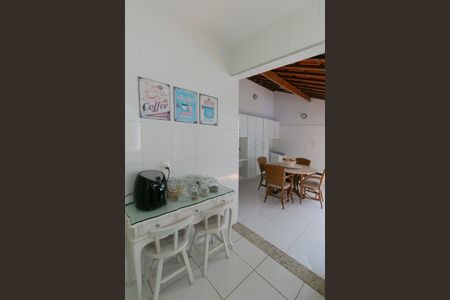 Casa à venda com 350m², 3 quartos e 4 vagas Casa à venda com 350m², 3 quartos e 4 vagasCozinha