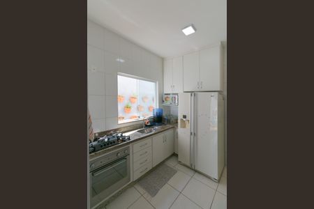 Casa à venda com 350m², 3 quartos e 4 vagas Casa à venda com 350m², 3 quartos e 4 vagasCozinha