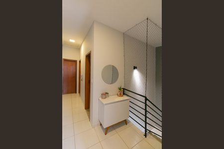 Casa à venda com 350m², 3 quartos e 4 vagas Casa à venda com 350m², 3 quartos e 4 vagasHall