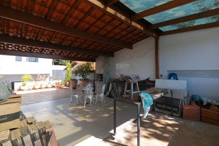 Casa à venda com 350m², 3 quartos e 4 vagas Casa à venda com 350m², 3 quartos e 4 vagasÁrea Gourmet