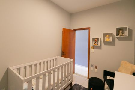 Casa à venda com 350m², 3 quartos e 4 vagas Casa à venda com 350m², 3 quartos e 4 vagasQuarto 2