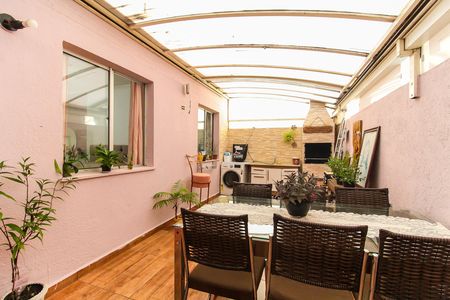 Apartamento para alugar com 100m², 2 quartos e sem vagaQuintal e Área de Serviço
