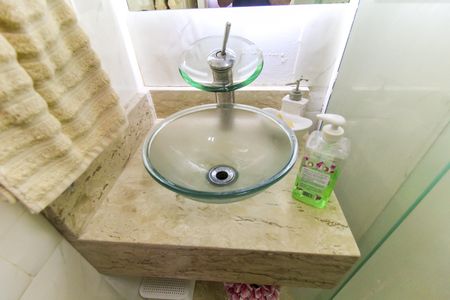 Apartamento para alugar com 100m², 2 quartos e sem vagaBanheiro