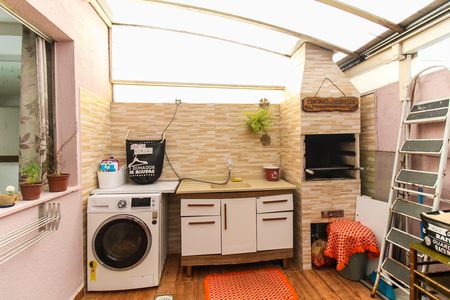 Apartamento para alugar com 100m², 2 quartos e sem vagaQuintal e Área de Serviço