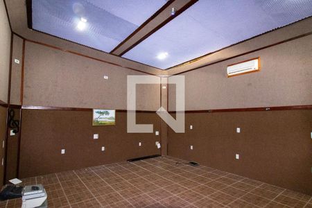 Casa à venda com 240m², 3 quartos e 8 vagas